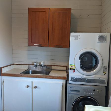 Cox Bay Cottage Raglan Buitenkant foto